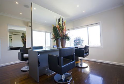 Studio 2095 - Hairdresser Find 2