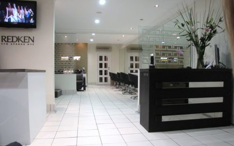 Trendy Hair Cut - Hairdresser Find 0