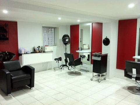 Salon 23 - Hairdresser Find 0