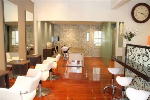 Suzina Melina Hair Beauty Lifestyle - Hairdresser Find 0