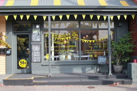 Erdelyi Collective - Hairdresser Find 0