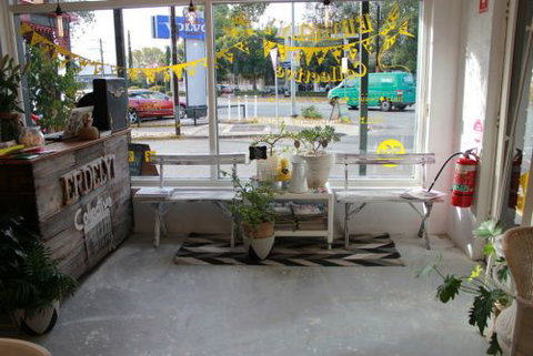 Erdelyi Collective - Hairdresser Find 1