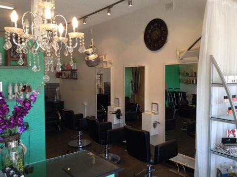 Mint Hair - Hairdresser Find 0