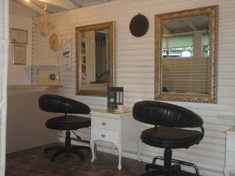 Carly's Hairdressing - Hairdresser Find 1