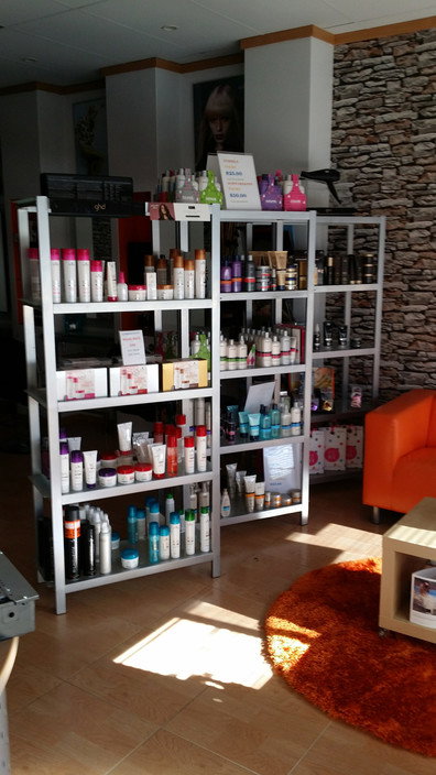 Hair District - Hairdresser Find 2