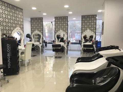 ExpertsHair, Skin & Laser Clinic - Hairdresser Find 0