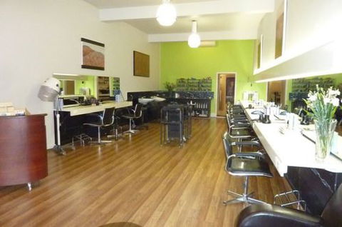 Nicole's Hair Lounge - Hairdresser Find 1