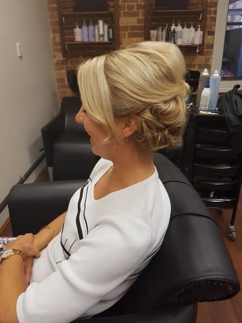 Struktur Hair Body Piercing Beauty - Hairdresser Find 2