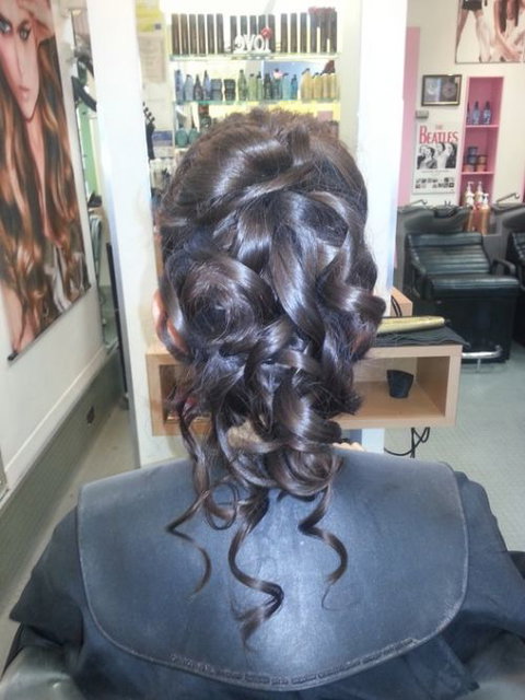 Harlow Hair Bar - Hairdresser Find 0