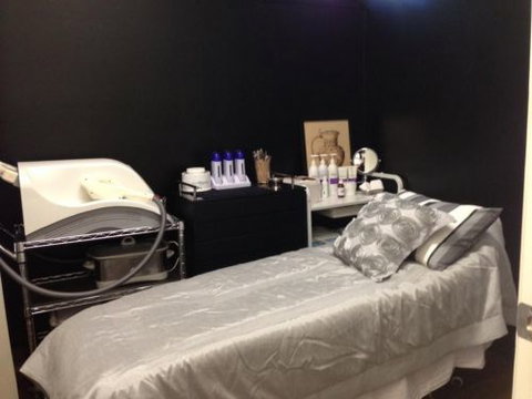 Embellish You - Hairdresser Find 1