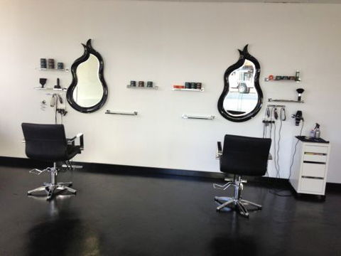 Image Barber & Relaxation Lounge - Hairdresser Find 1