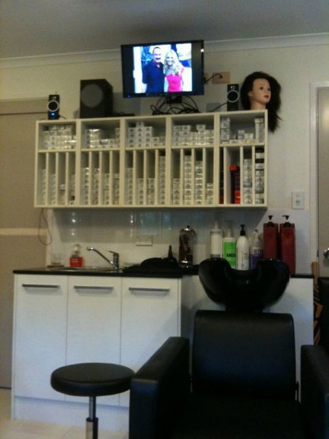 Hairy Mango Studio - Hairdresser Find 1