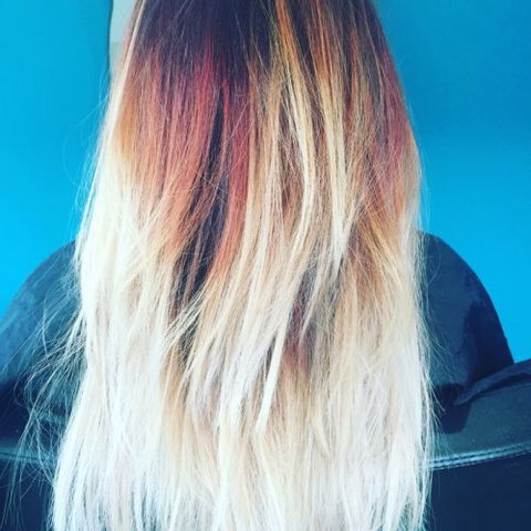 Kurl Up & Dye - Hairdresser Find 6
