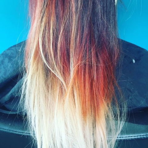 Kurl Up & Dye - Hairdresser Find 8