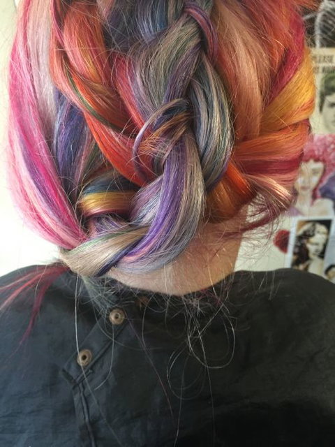Kurl Up & Dye - Hairdresser Find 10