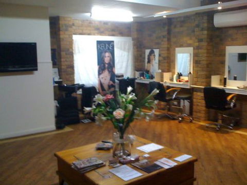 Sophisticuts Hair Salon - Hairdresser Find 0